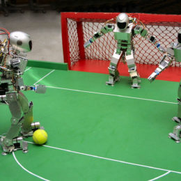 robot-calcio1